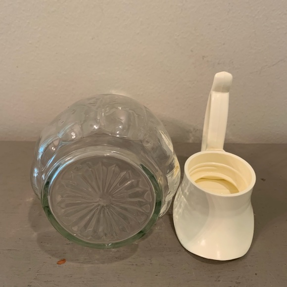 Vintage Log Cabin Glass Syrup Despenser With Lid - Picture 5 of 5